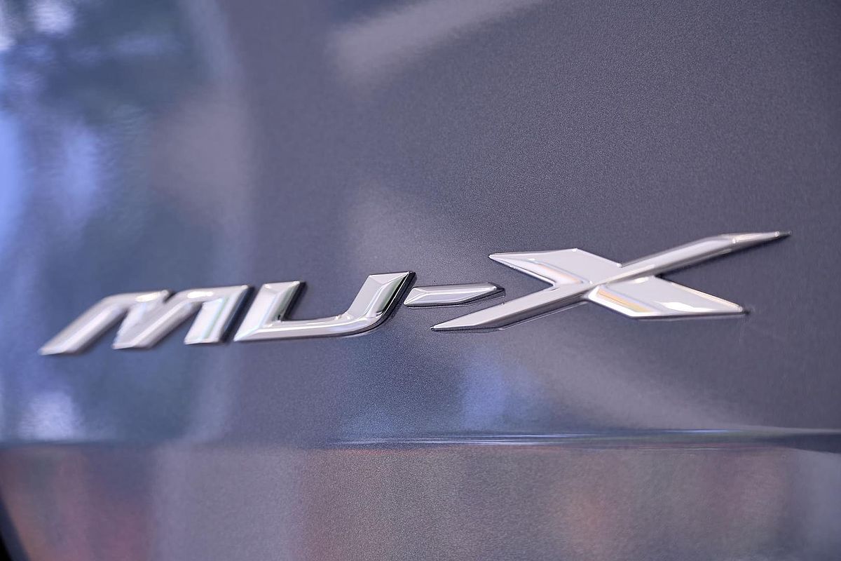 2025 Isuzu MU-X LS-M