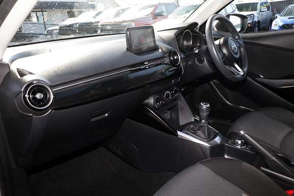 2017 Mazda 2 Maxx DL Series