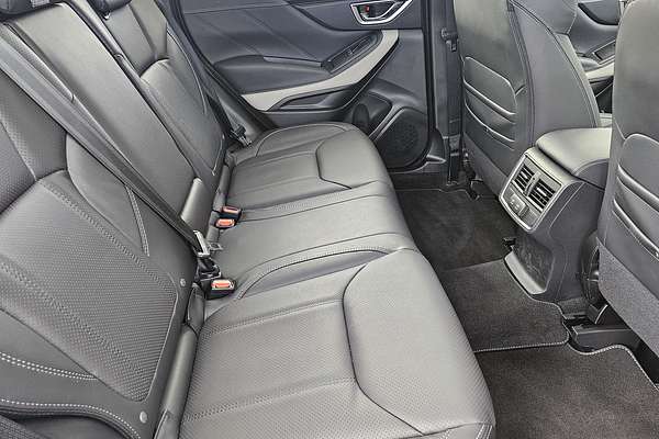 2025 Subaru Forester 2.5i-S S5