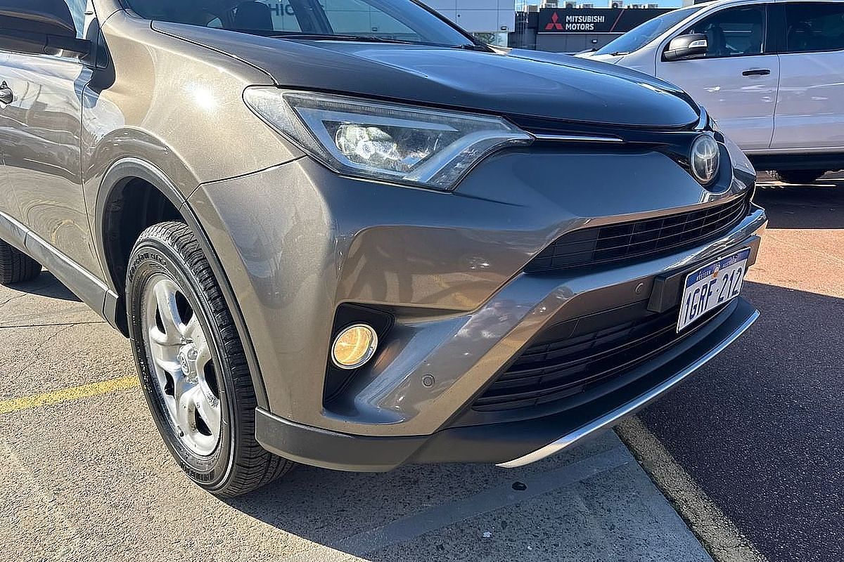 2018 Toyota RAV4 GX ZSA42R