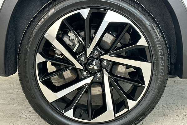 2024 Mitsubishi Outlander Exceed ZM