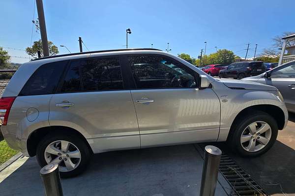 2011 Suzuki Grand Vitara  JB