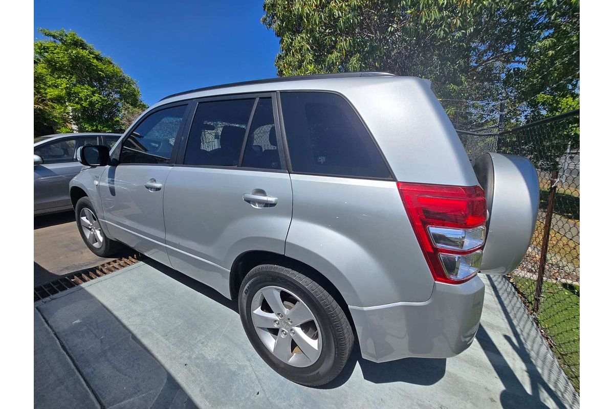 2011 Suzuki Grand Vitara  JB