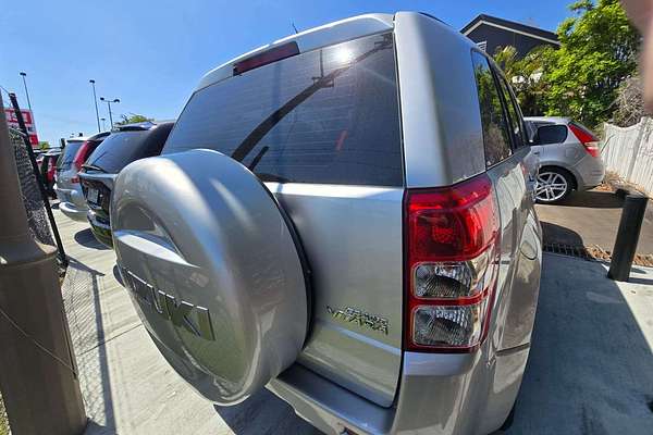2011 Suzuki Grand Vitara  JB