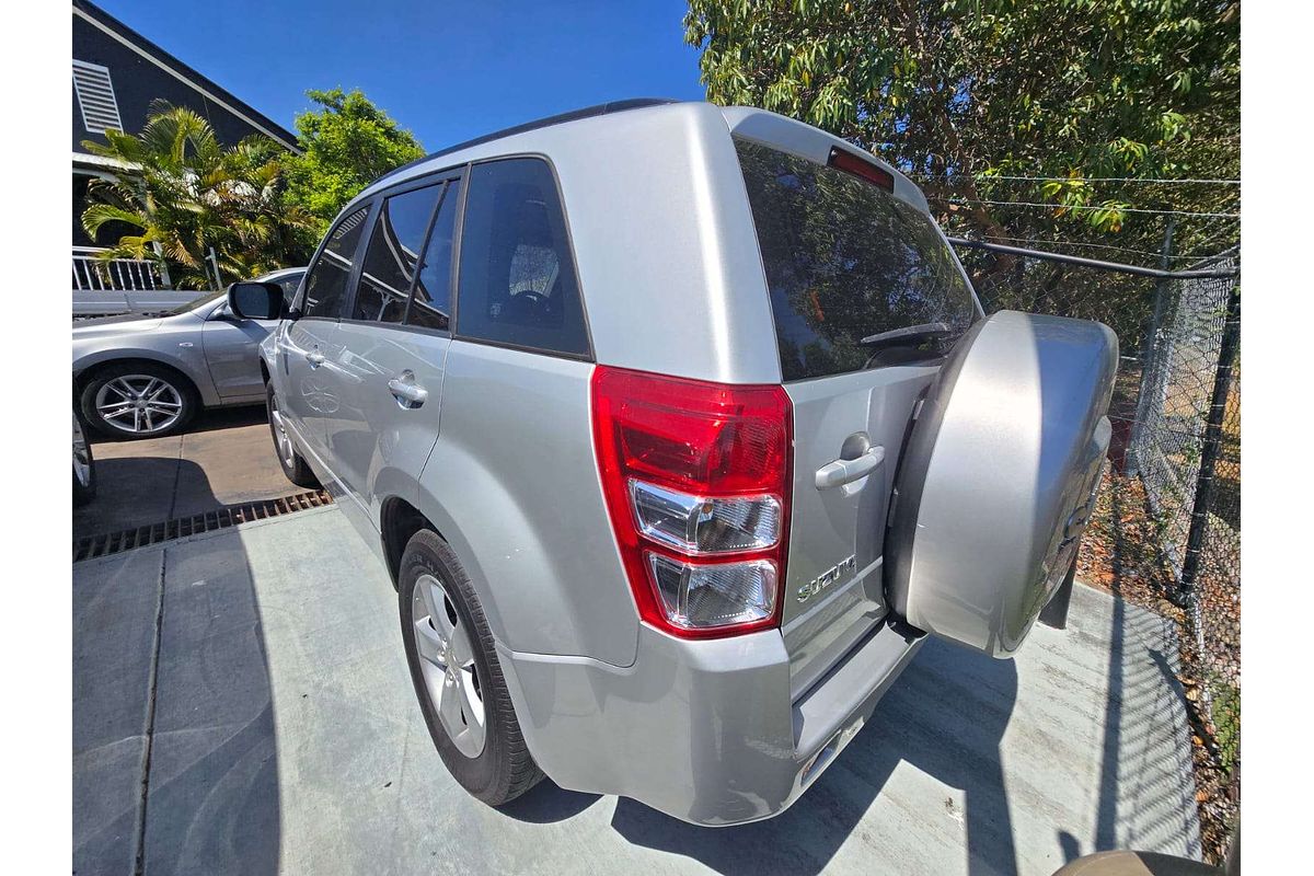 2011 Suzuki Grand Vitara  JB