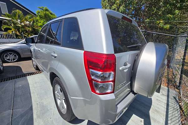 2011 Suzuki Grand Vitara  JB