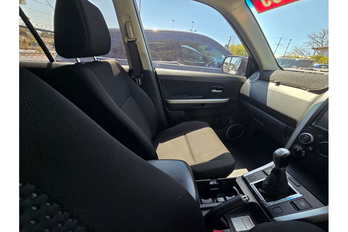 2011 Suzuki Grand Vitara  JB