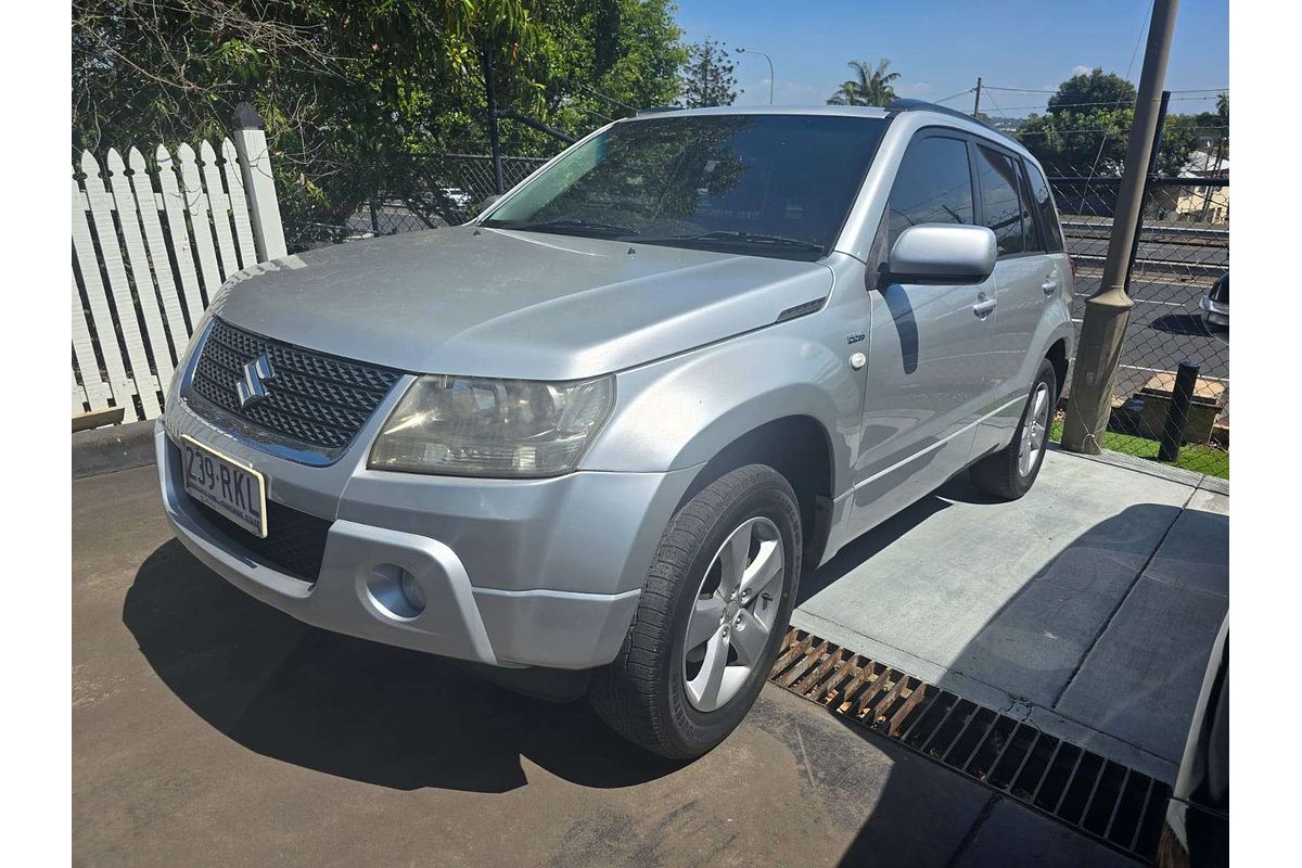 2011 Suzuki Grand Vitara  JB