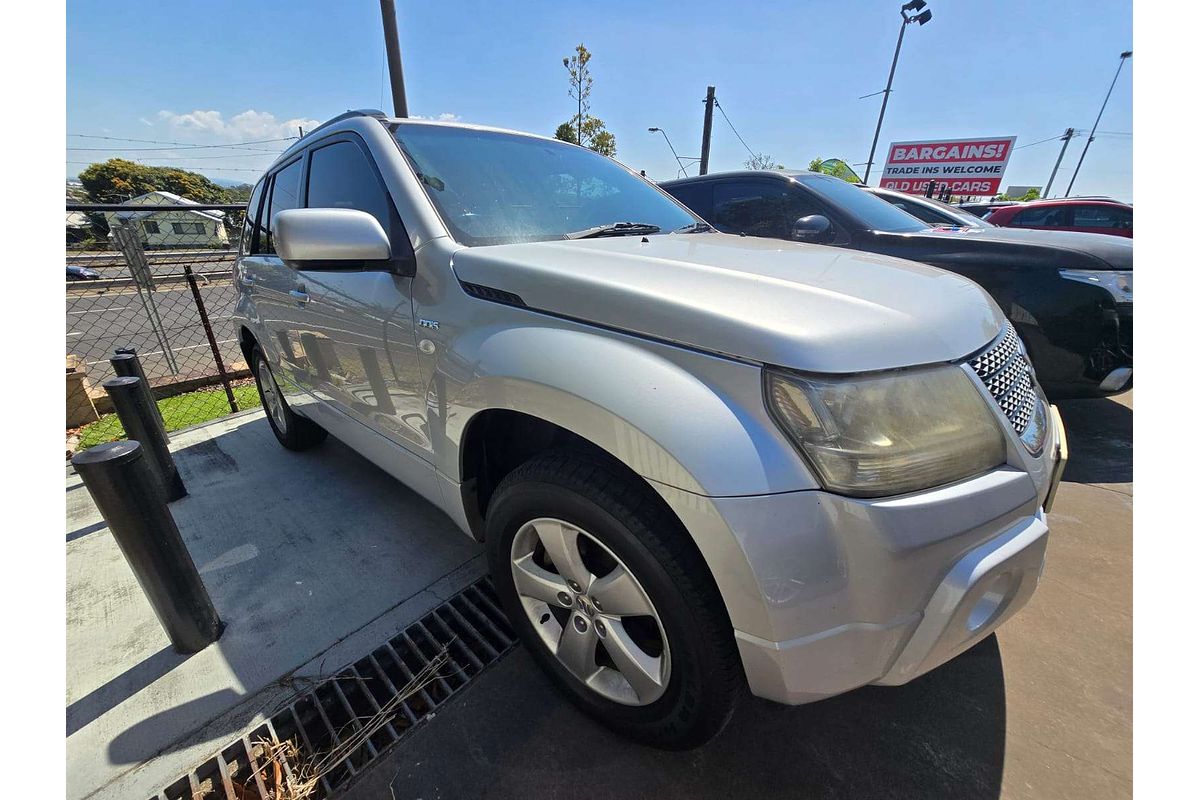 2011 Suzuki Grand Vitara  JB