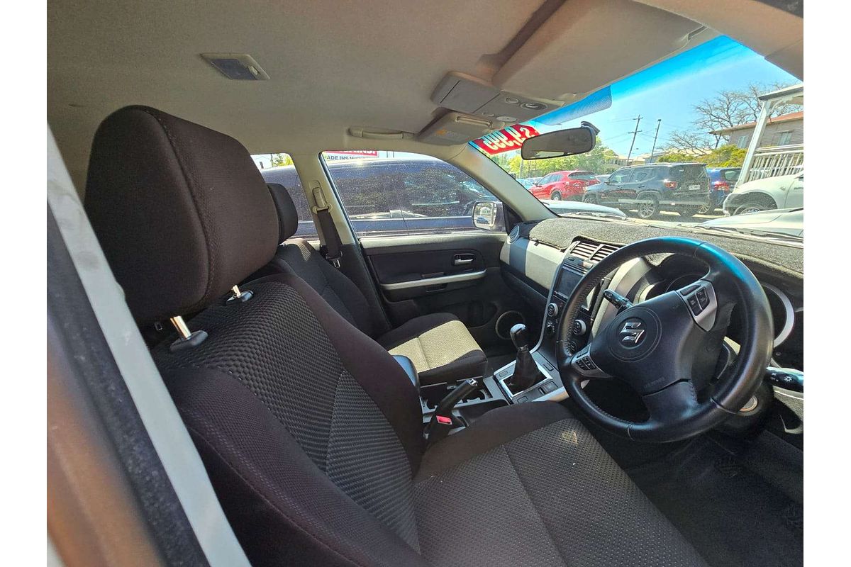 2011 Suzuki Grand Vitara  JB