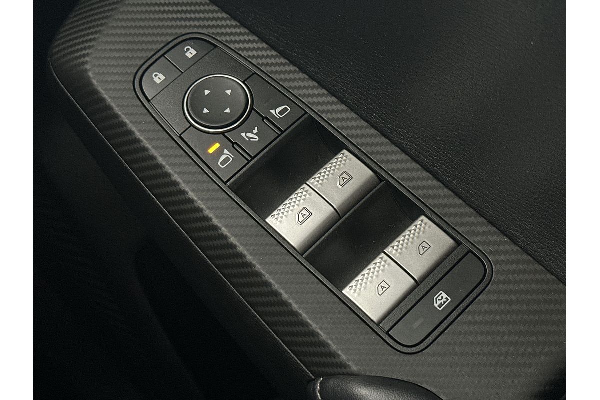 2024 Mitsubishi Outlander Exceed ZM