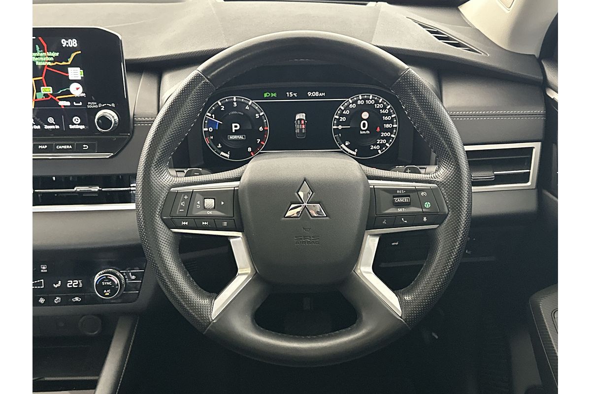 2024 Mitsubishi Outlander Exceed ZM