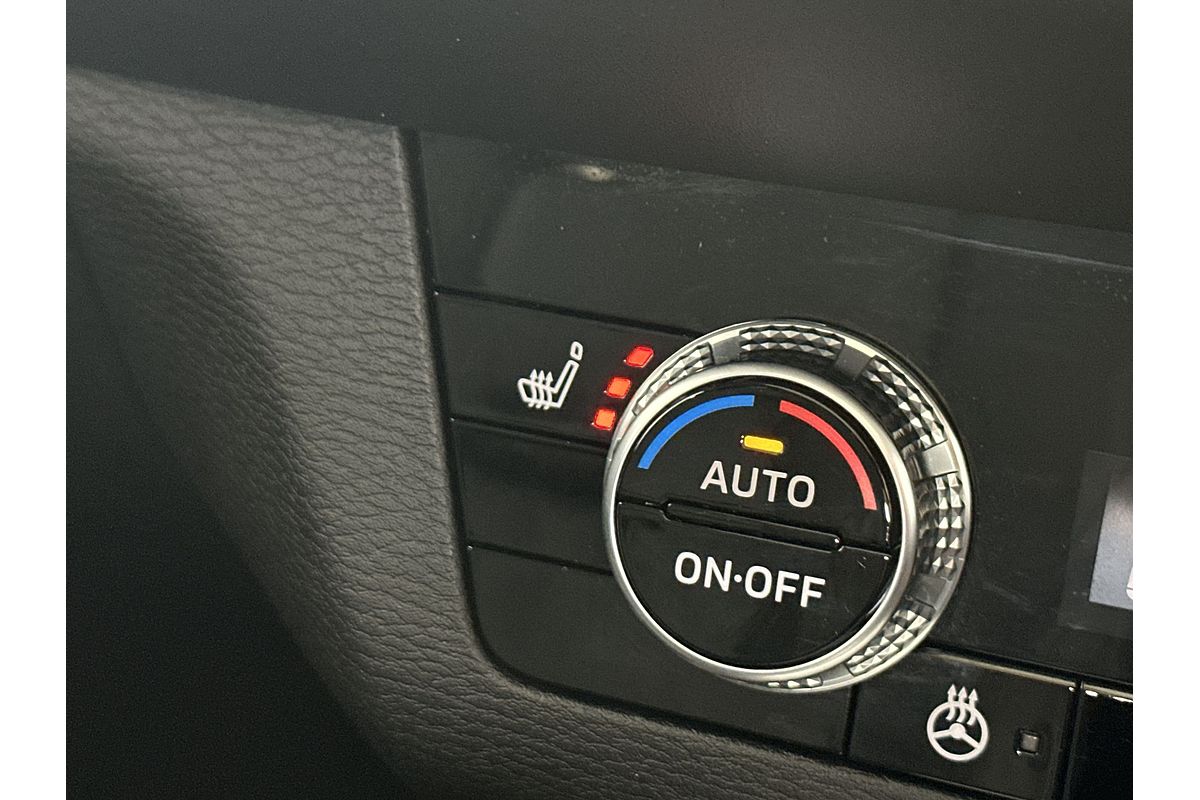 2024 Mitsubishi Outlander Exceed ZM