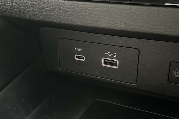 2024 Mitsubishi Outlander Exceed ZM