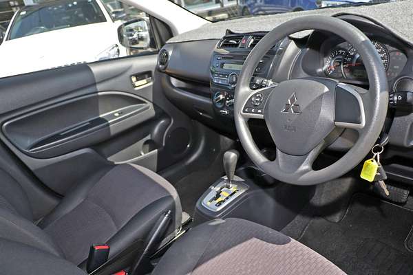 2016 Mitsubishi Mirage ES LA
