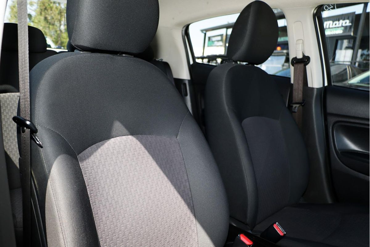 2016 Mitsubishi Mirage ES LA