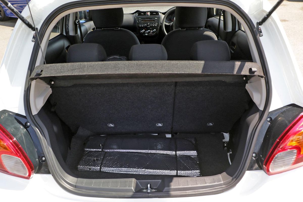 2016 Mitsubishi Mirage ES LA
