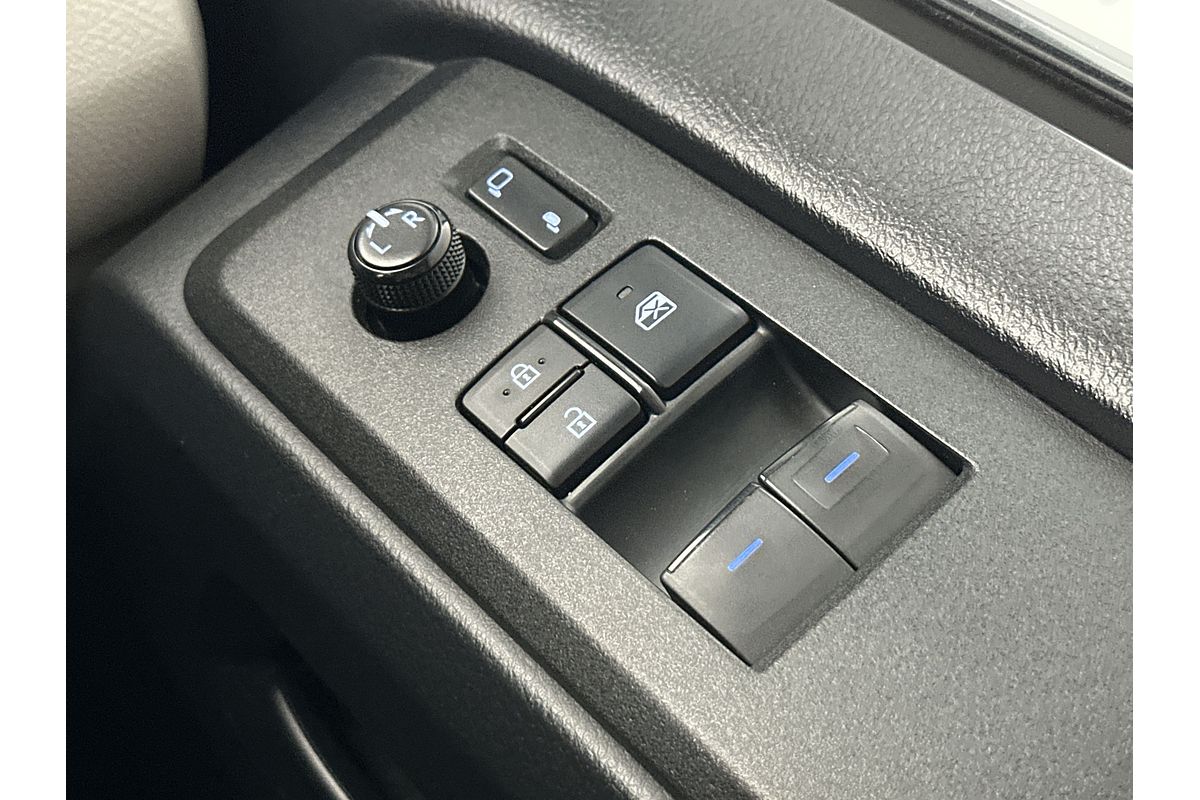 2019 Toyota Hiace Commuter GDH322R ELWB