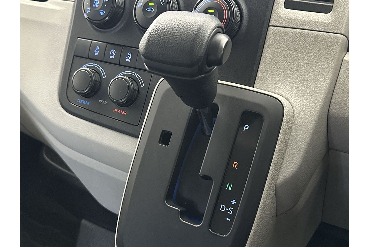 2019 Toyota Hiace Commuter GDH322R ELWB