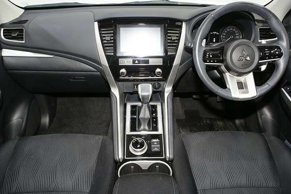 2024 Mitsubishi Pajero Sport GLX QG