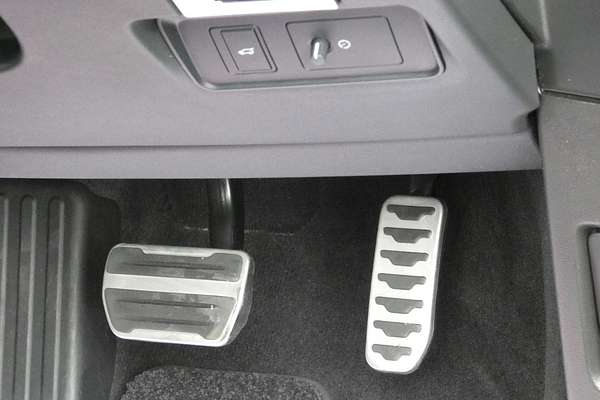 2022 Land Rover Range Rover Evoque P250 R-Dynamic HSE L551