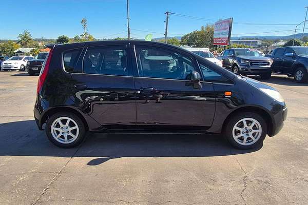 2009 Mitsubishi Colt ES RG