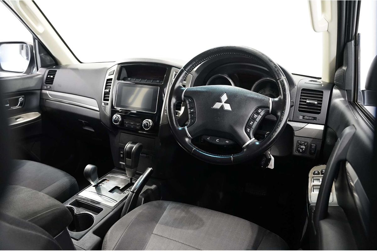 2020 Mitsubishi Pajero GLX NX