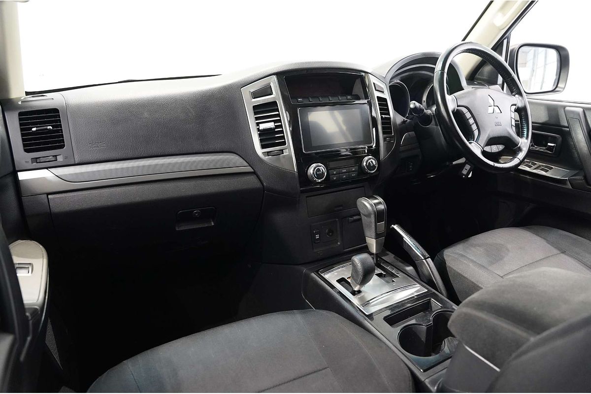 2020 Mitsubishi Pajero GLX NX