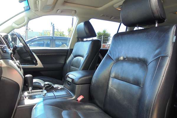 2012 Toyota Landcruiser Sahara VDJ200R