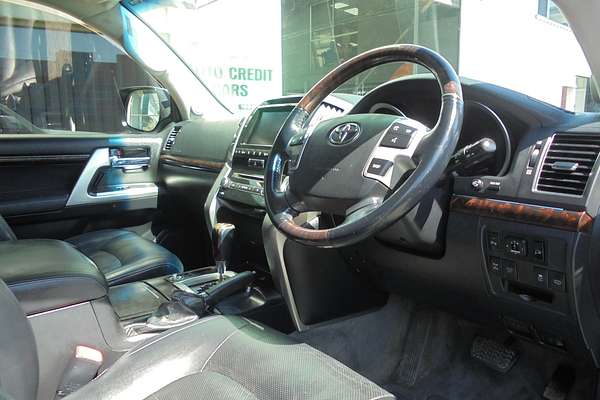 2012 Toyota Landcruiser Sahara VDJ200R