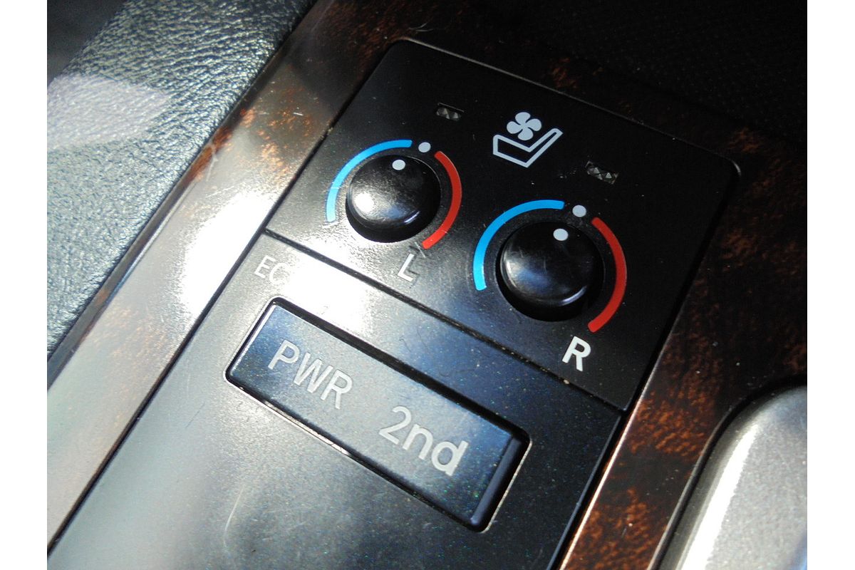 2012 Toyota Landcruiser Sahara VDJ200R