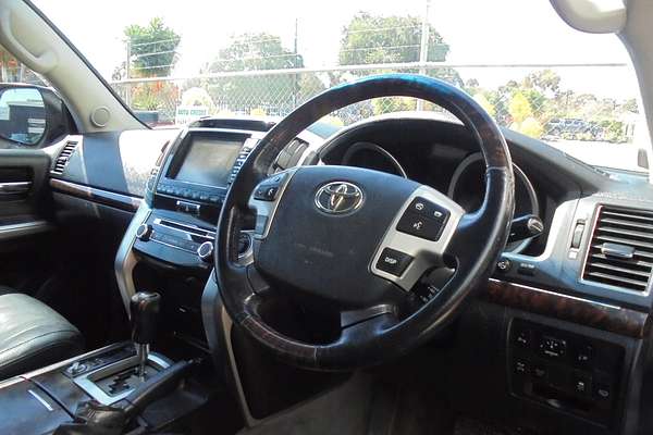 2012 Toyota Landcruiser Sahara VDJ200R