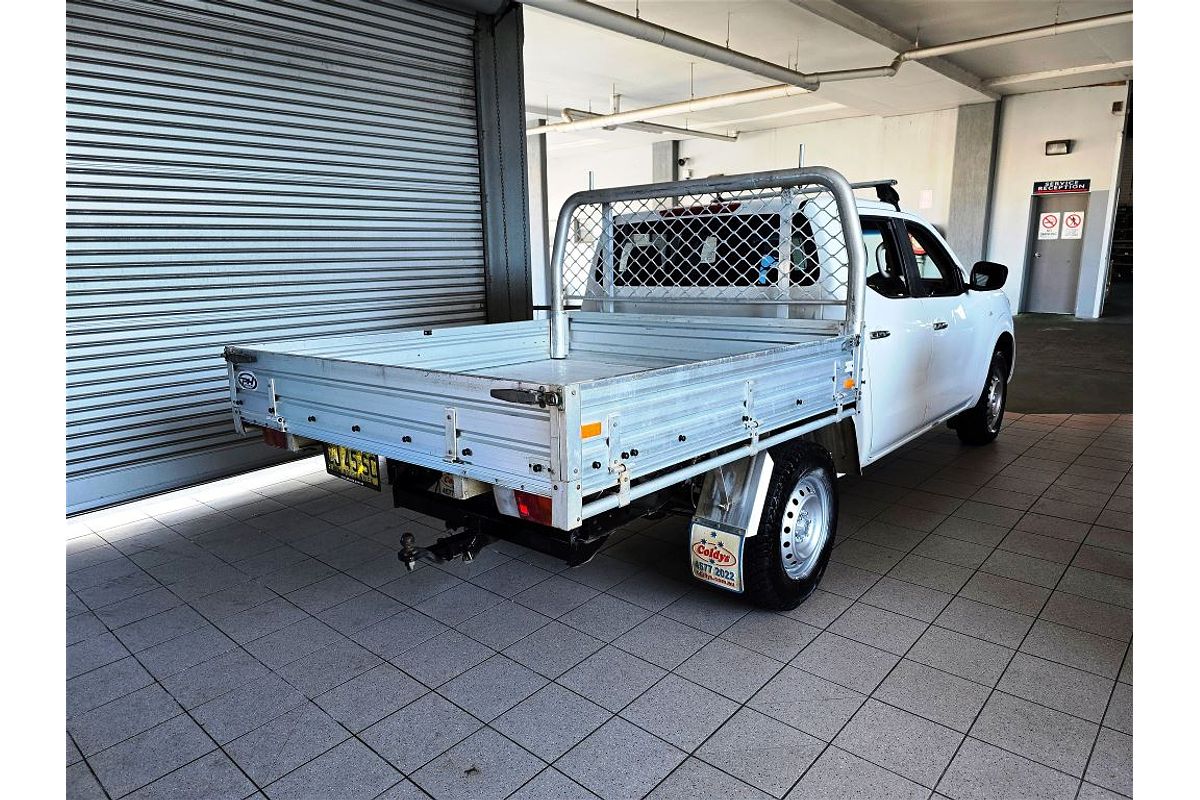 NAVARA NP300 D23 RX (4x2) 2.3L DT4 DIESEL TURBO F/INJ 7 SP AUTOMATIC DOUBLE CAB UTILITY 