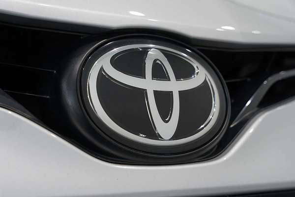 2021 Toyota Camry Ascent ASV70R