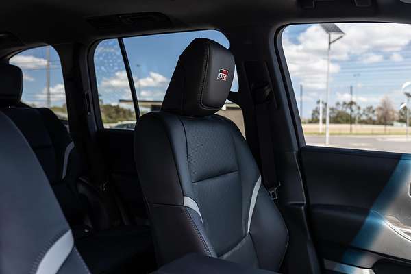 2023 Toyota Landcruiser GR Sport FJA300R