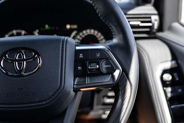 2023 Toyota Landcruiser GR Sport FJA300R