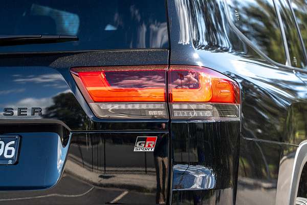 2023 Toyota Landcruiser GR Sport FJA300R