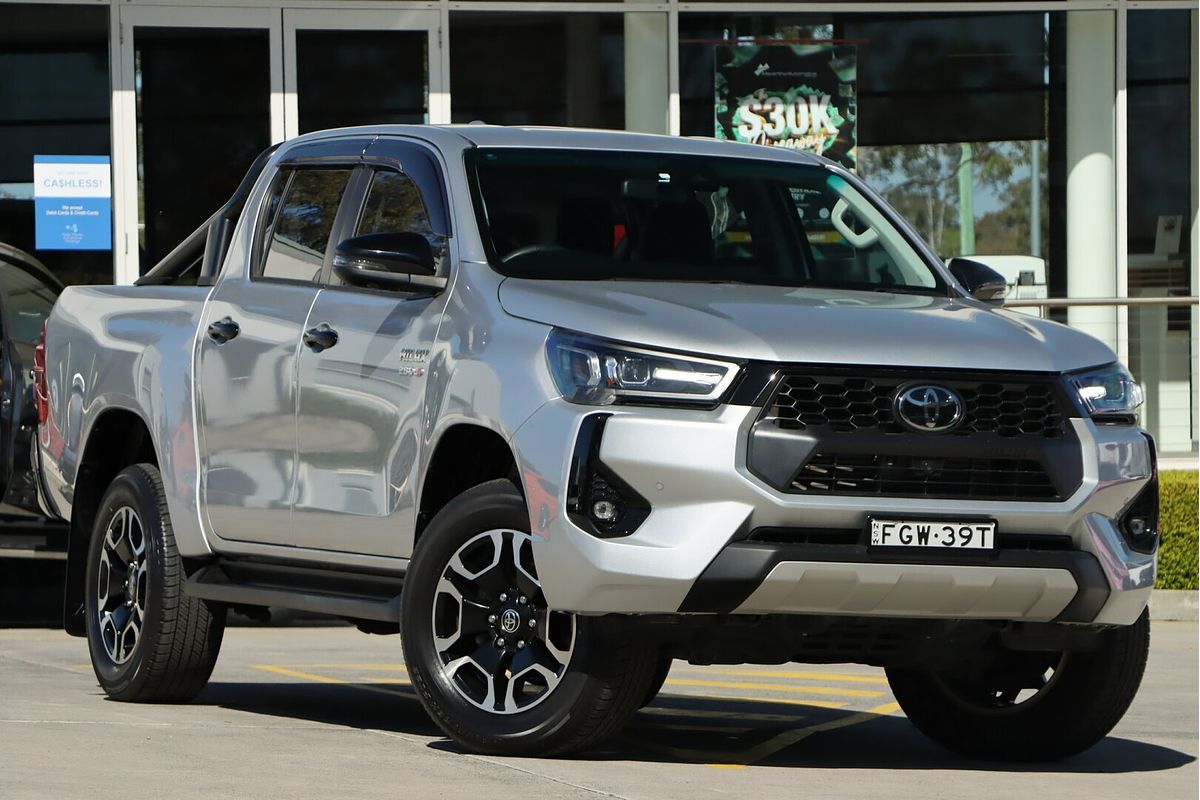 2024 Toyota Hilux SR5 GUN126R 4X4