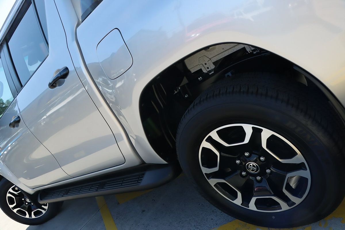 2024 Toyota Hilux SR5 GUN126R 4X4