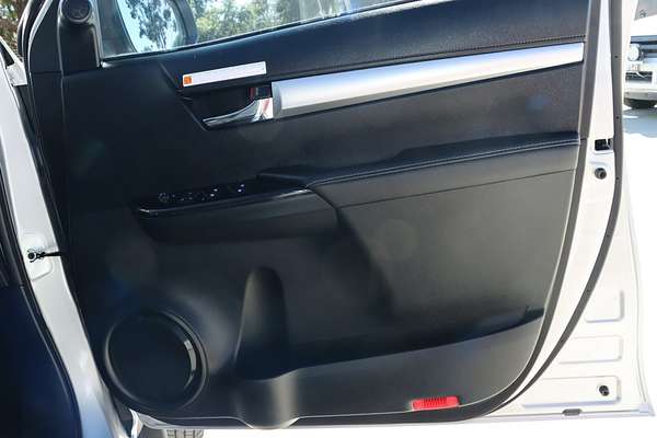 2024 Toyota Hilux SR5 GUN126R 4X4