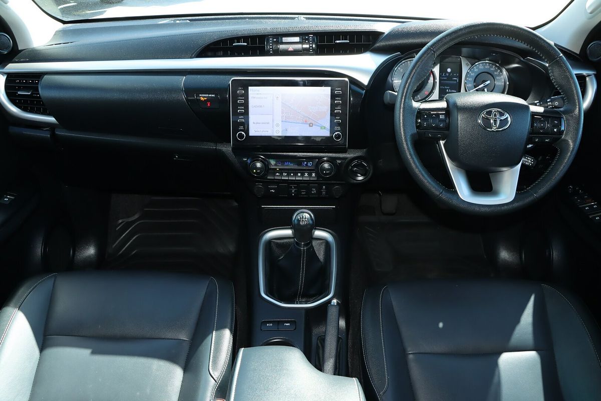 2024 Toyota Hilux SR5 GUN126R 4X4