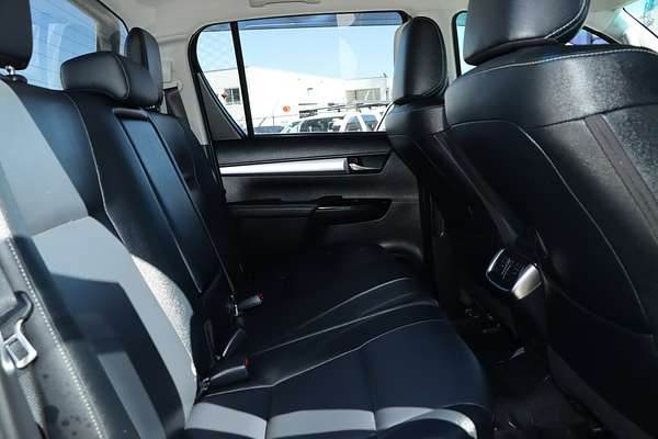 2024 Toyota Hilux SR5 GUN126R 4X4
