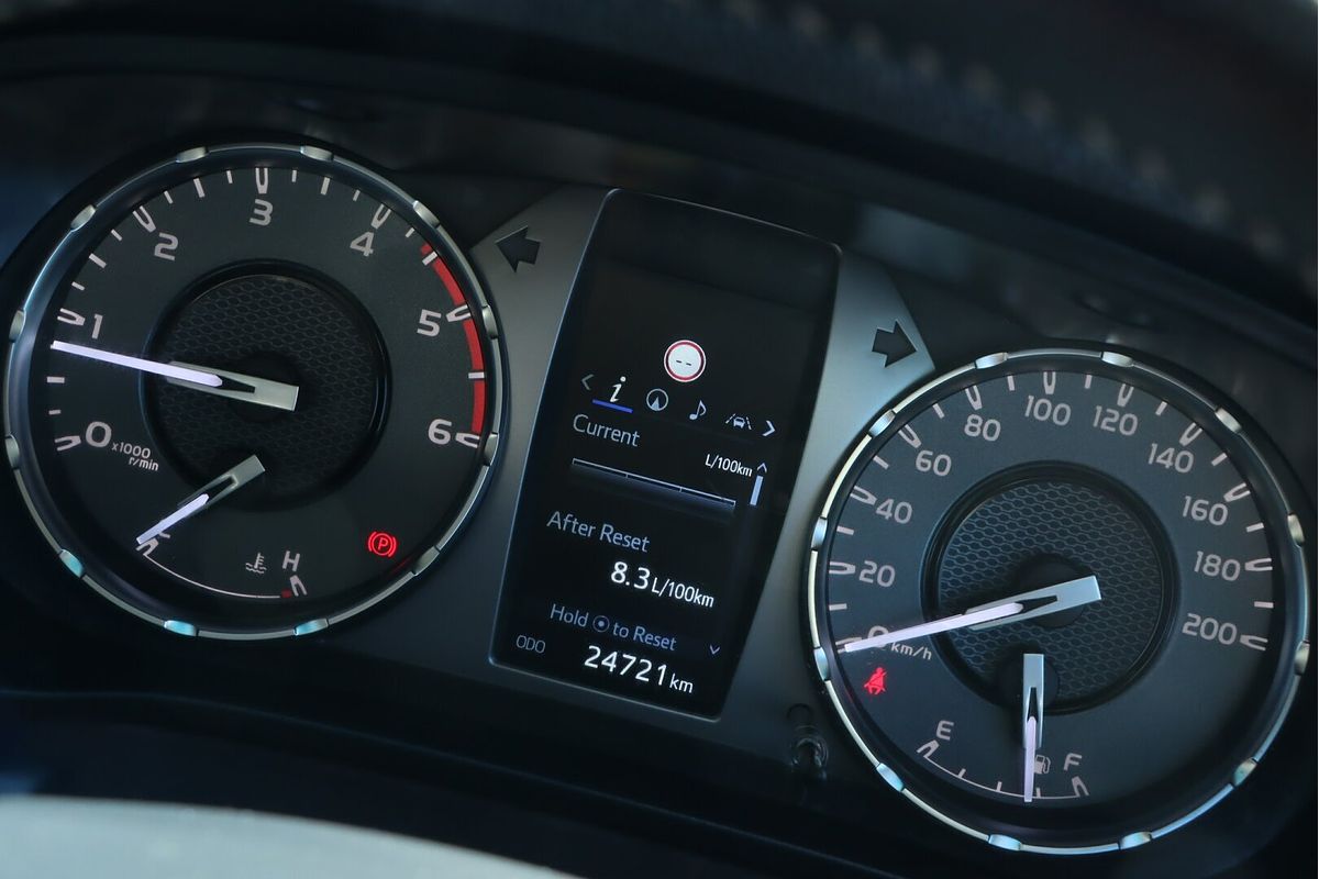2024 Toyota Hilux SR5 GUN126R 4X4