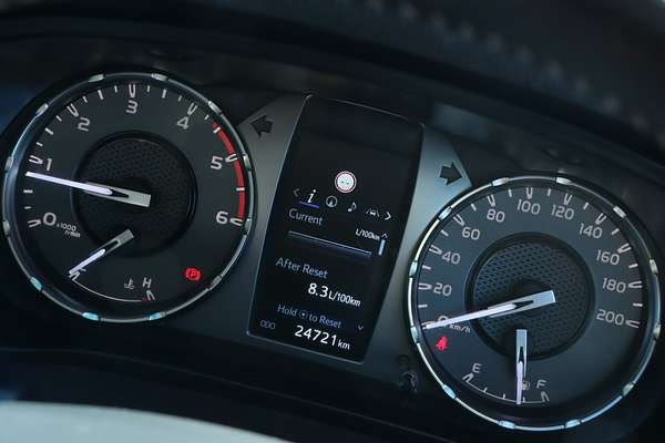 2024 Toyota Hilux SR5 GUN126R 4X4