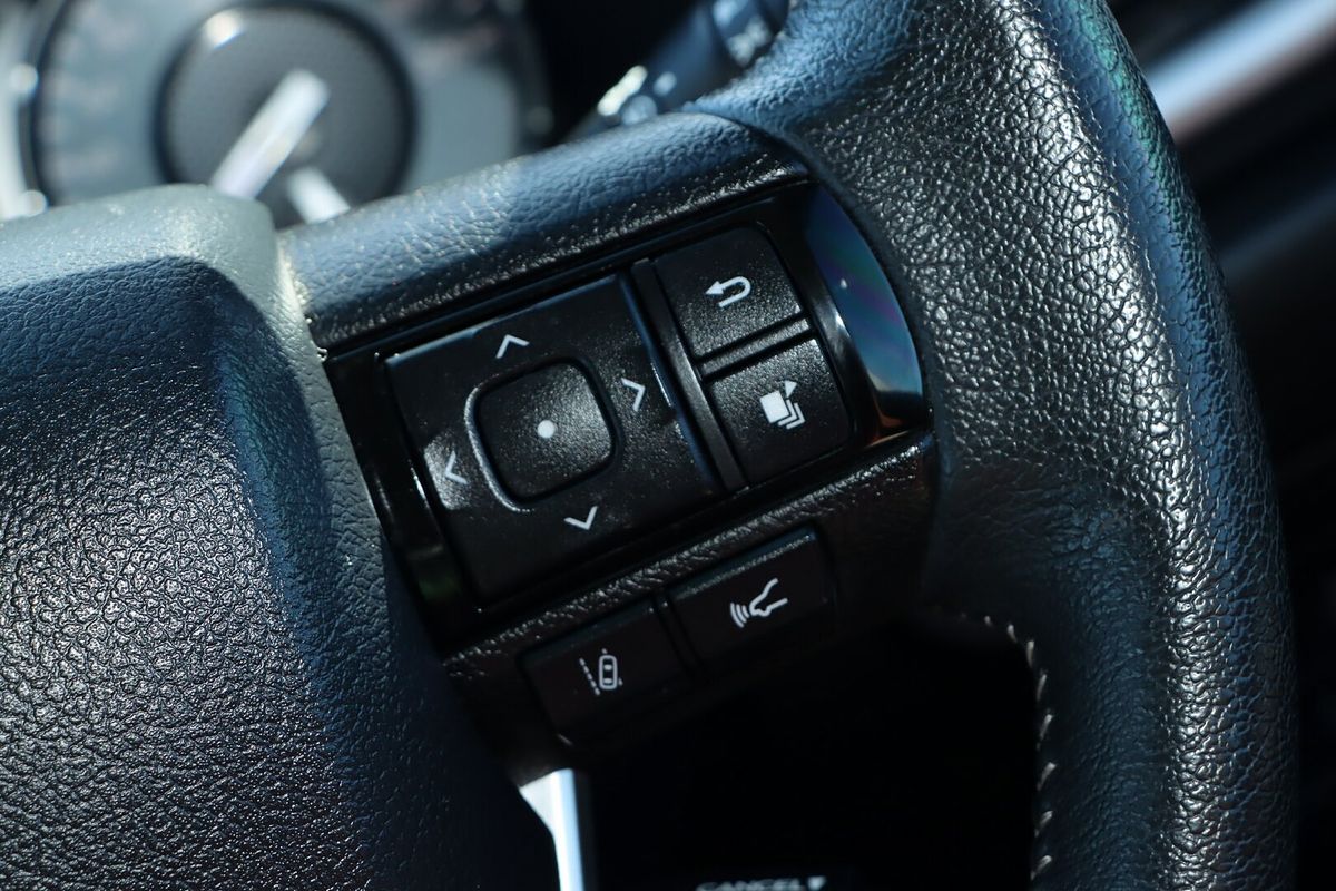 2024 Toyota Hilux SR5 GUN126R 4X4
