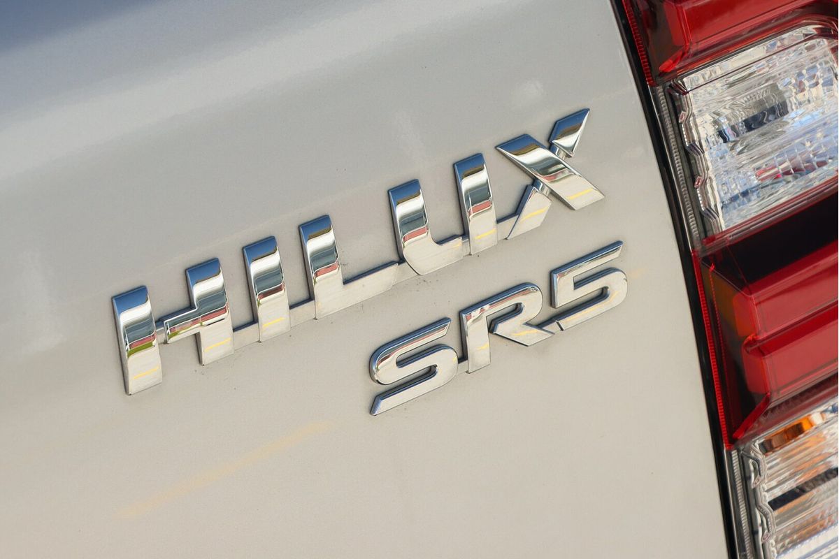 2024 Toyota Hilux SR5 GUN126R 4X4