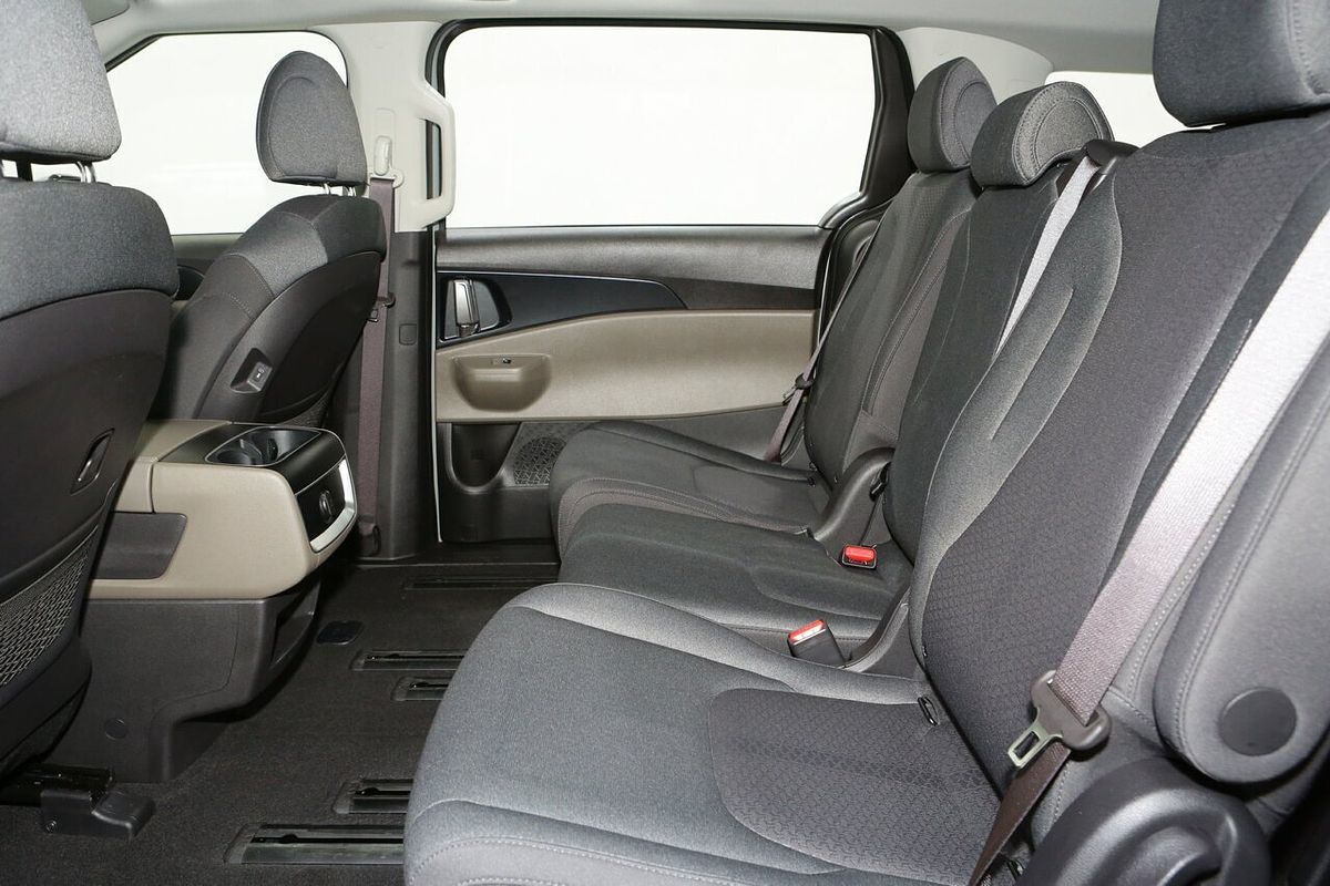 2024 Kia Carnival S KA4