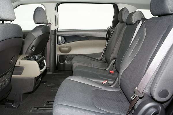 2024 Kia Carnival S KA4