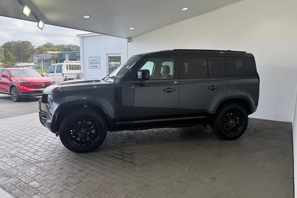 2025 Land Rover Defender 110 P400 X-Dynamic SE L663