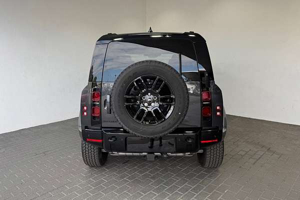 2025 Land Rover Defender 110 P400 X-Dynamic SE L663